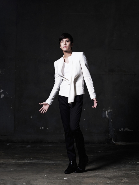 [صور] ألبوم كيم كيو جونغ ‘TURN ME ON’ 723